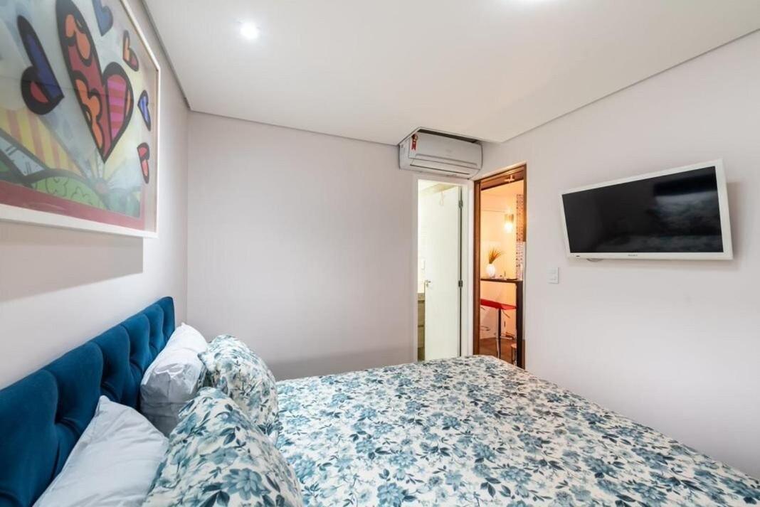 Apartamento Aconchegante Em Pinheiros Com Garagem Na Faria Lima *